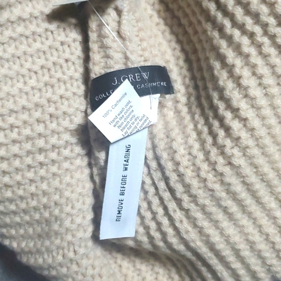 🆕 J. CREW COLLECTION - CASHMERE INFINITY SCARVE - Picture 3 of 4